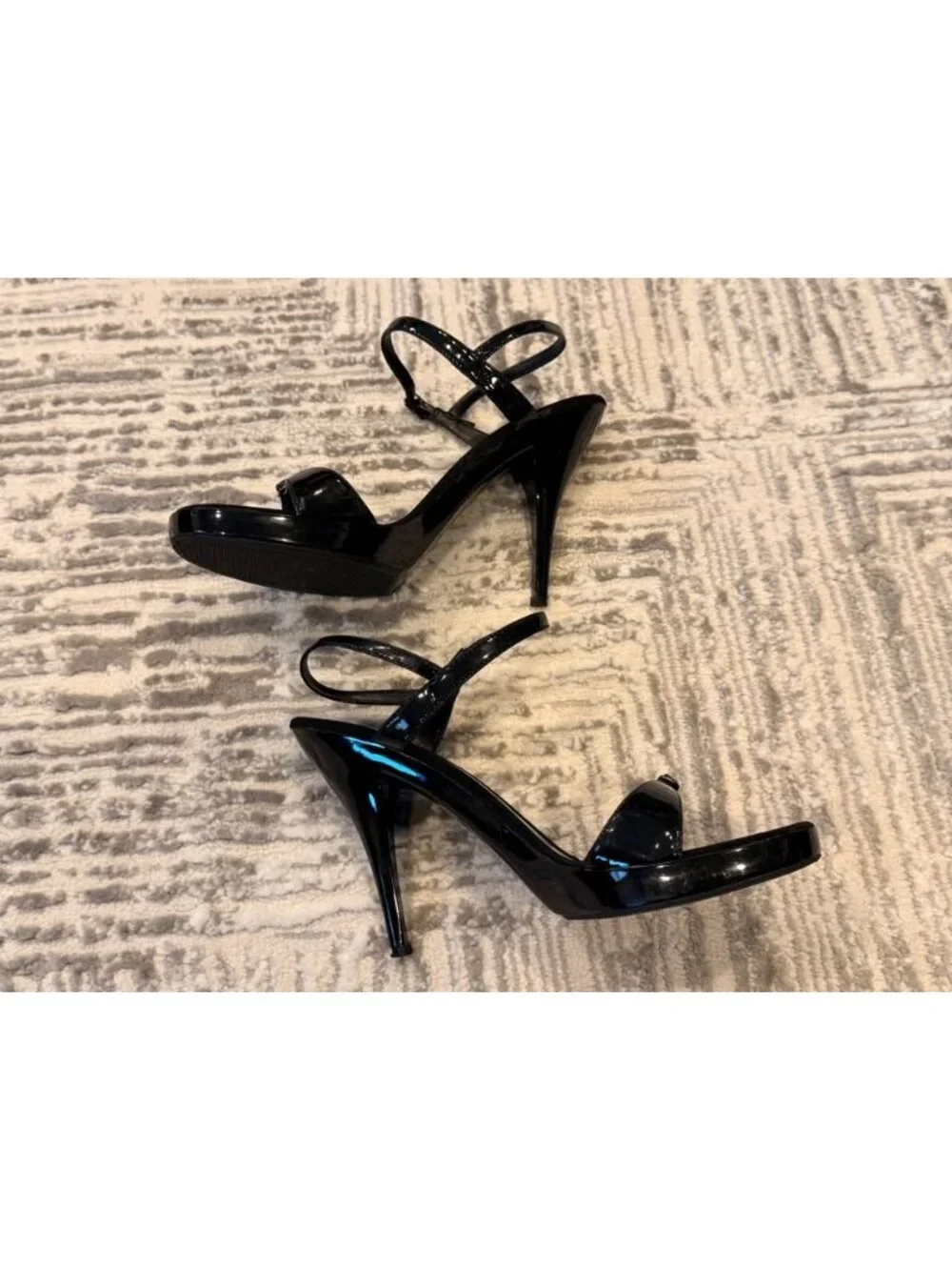 Bakers women's size 9 Black Patent leather platform high heels